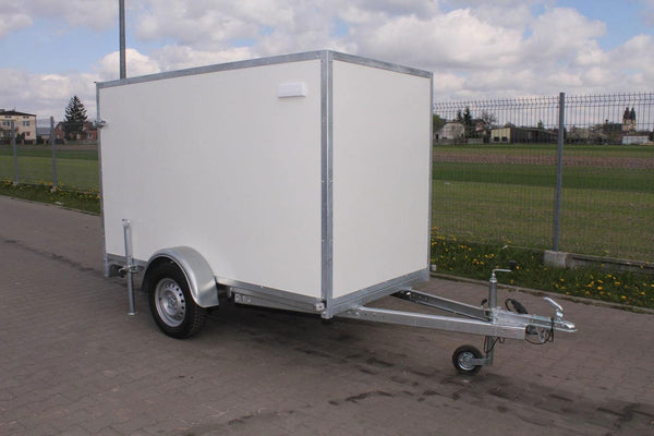 Mažasis krovininis furgonas CFD-250.01 su sustiprintu nuleidžiamu galiniu dangčiu